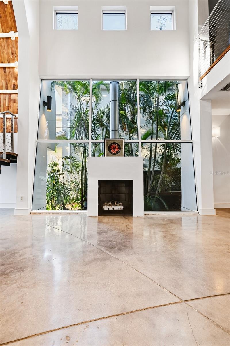 Listing photo id 2 for 6108 Elkins Avenue