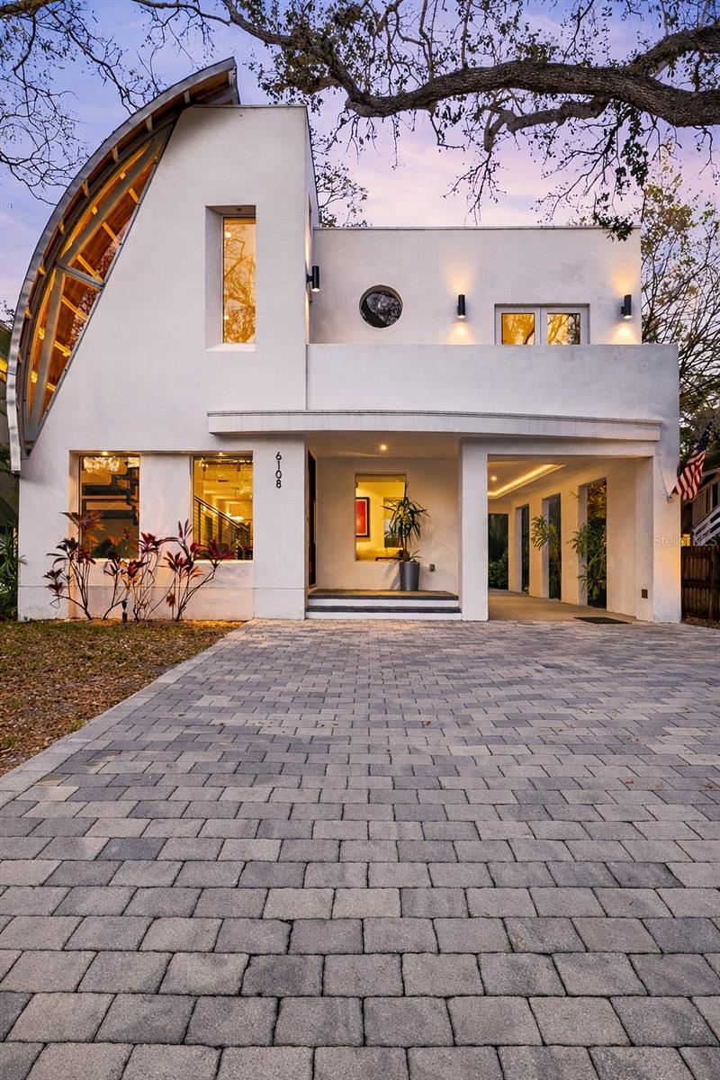 Listing photo id 6 for 6108 Elkins Avenue