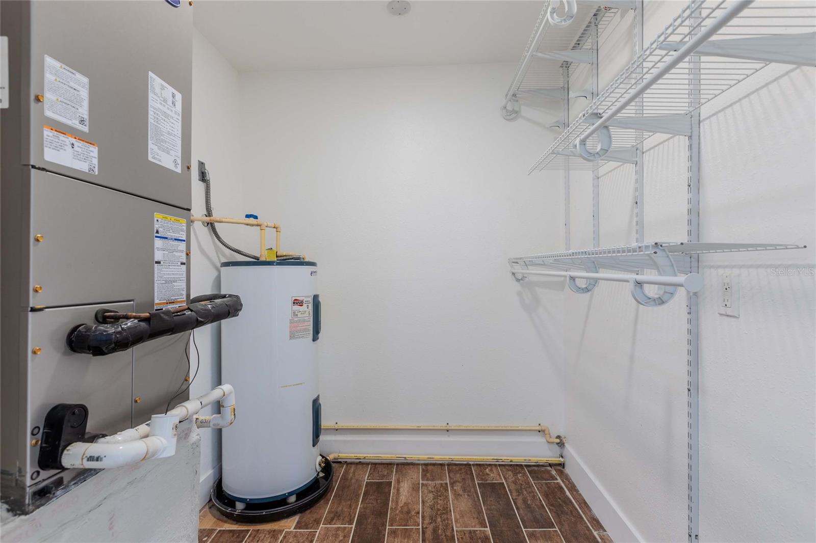 Image 68 of 91 For 3324 Haystack Road