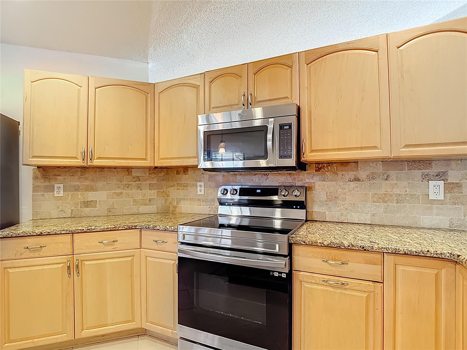 Image 20 of 78 For 15005 Redcliff Drive