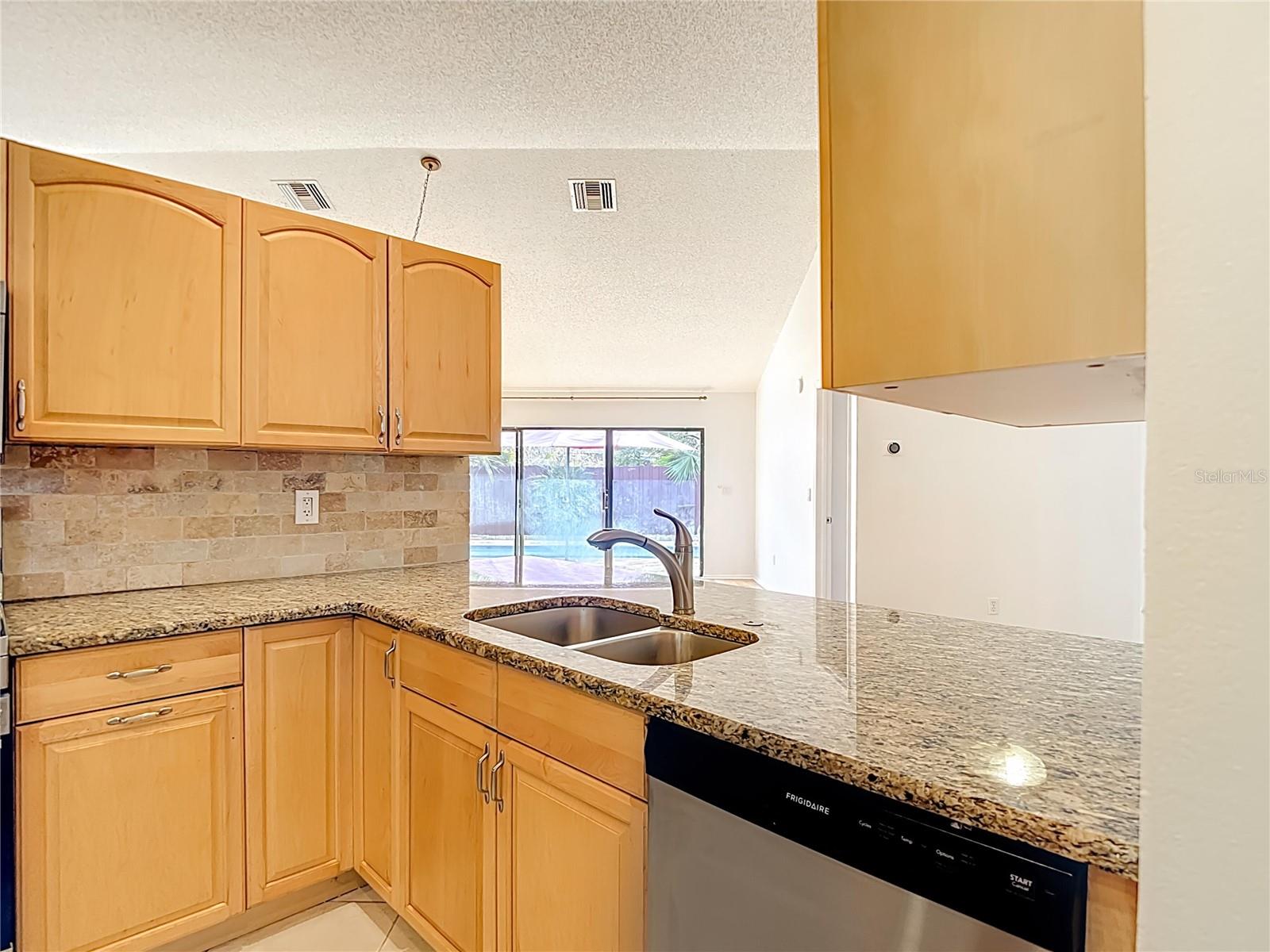 Image 23 of 78 For 15005 Redcliff Drive