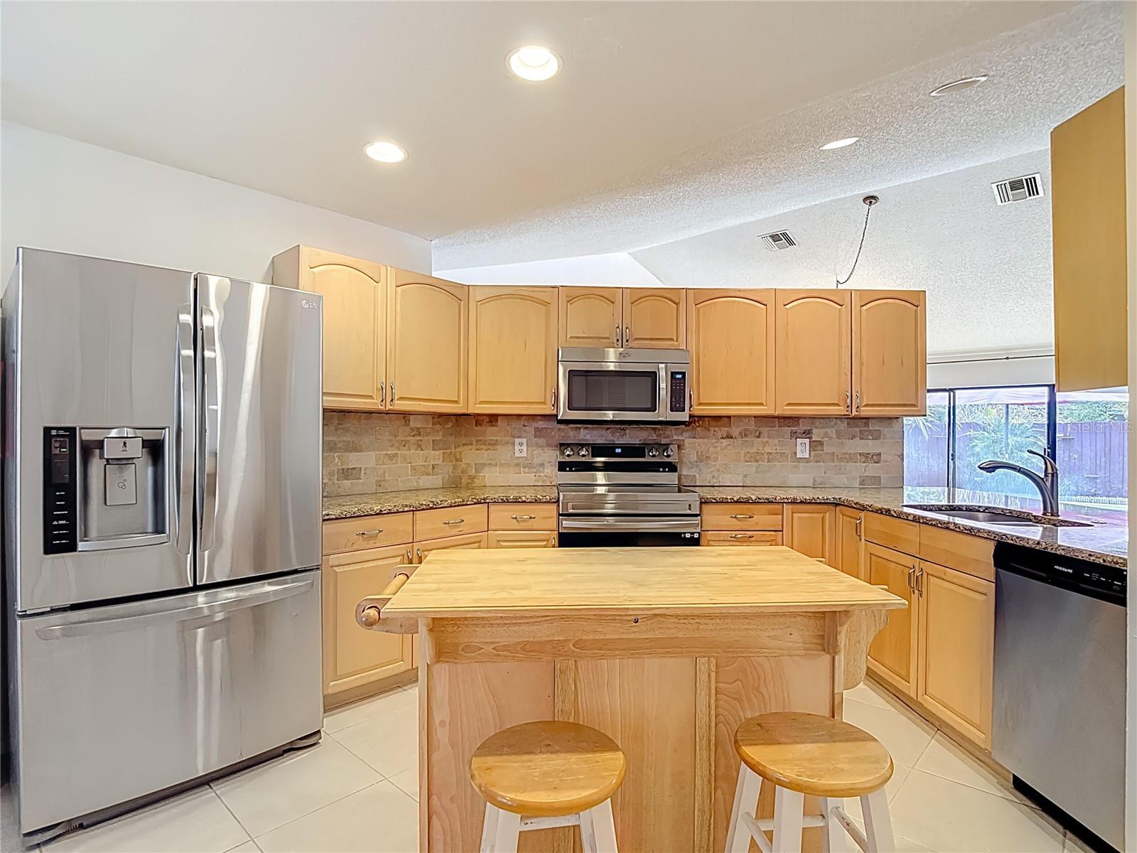 Image 24 of 78 For 15005 Redcliff Drive