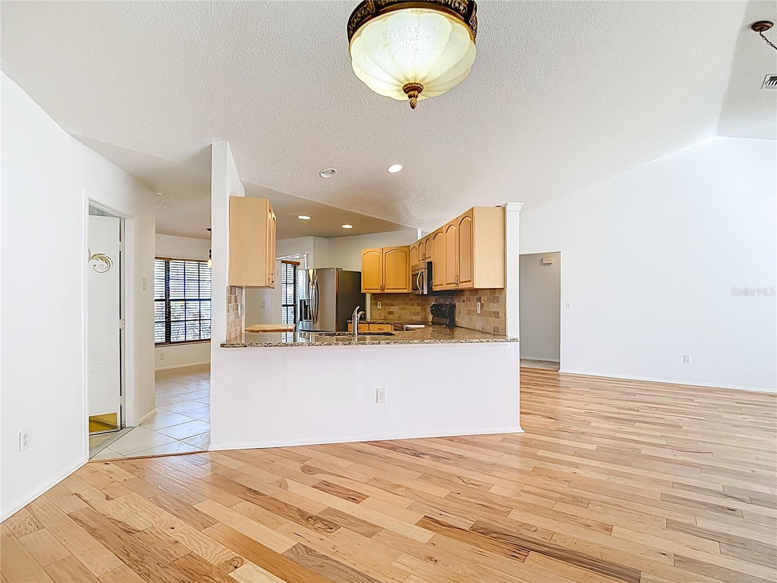 Image 27 of 78 For 15005 Redcliff Drive