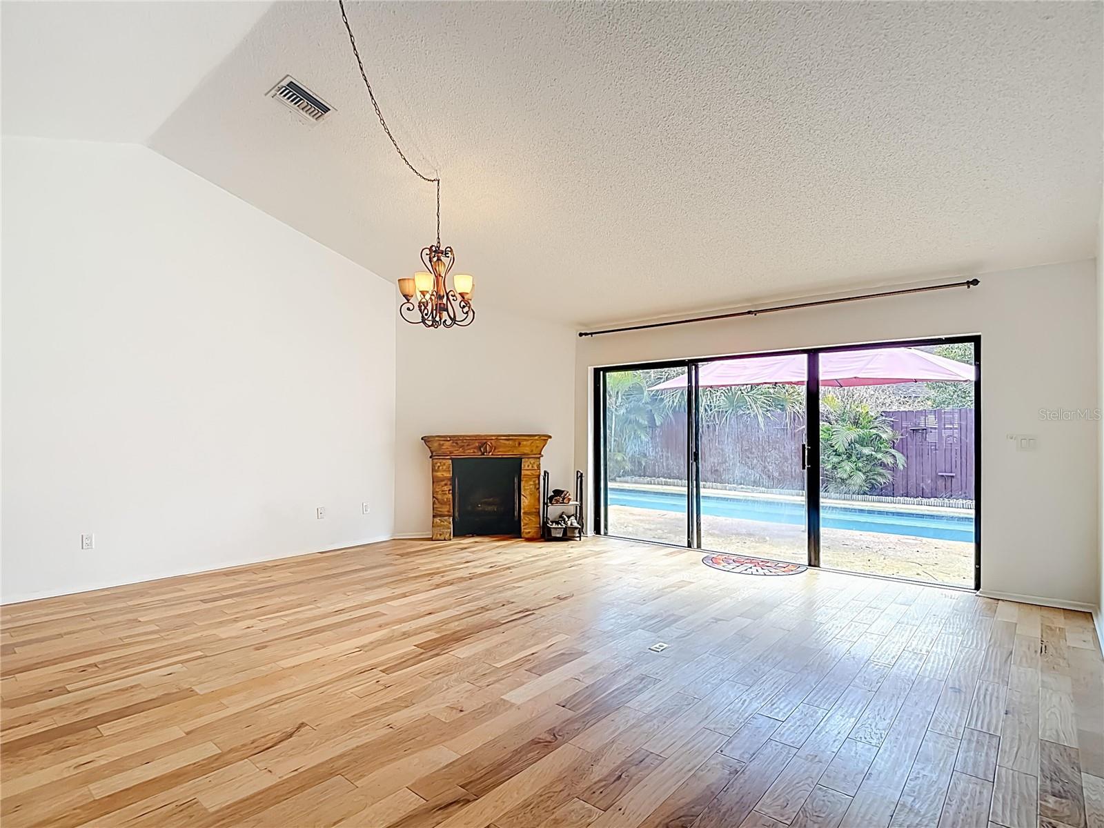 Image 30 of 78 For 15005 Redcliff Drive