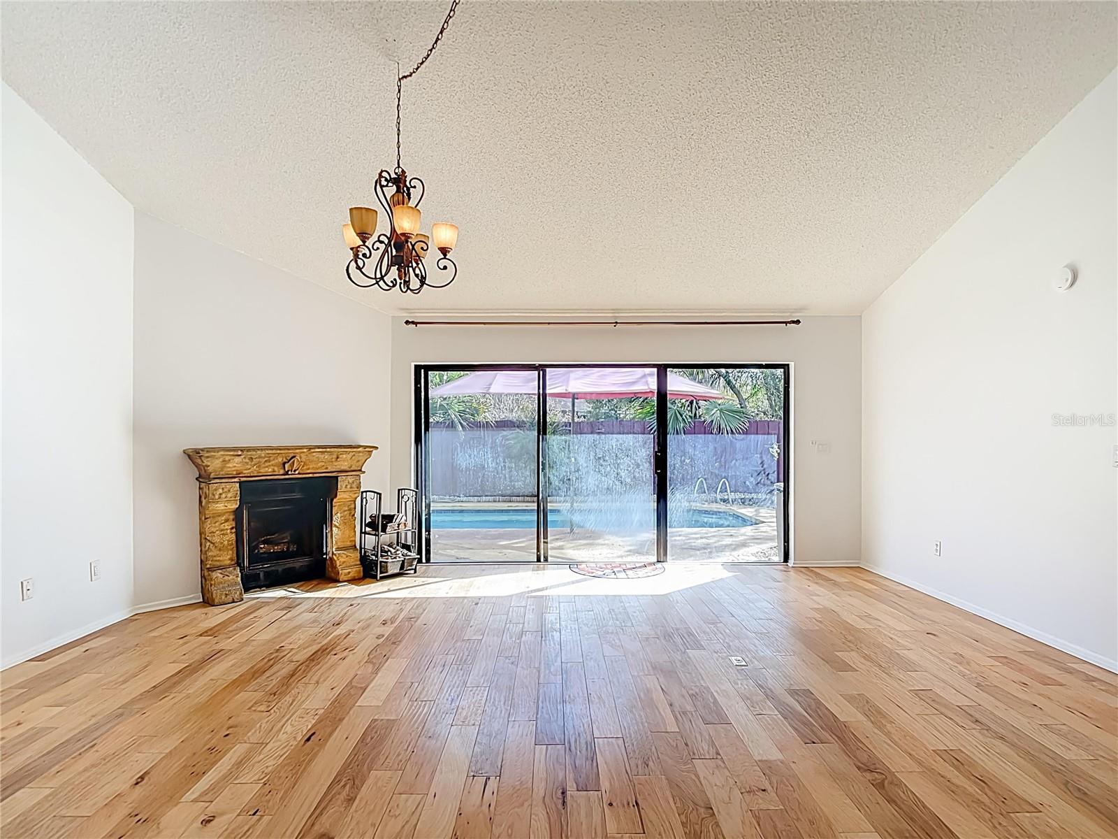 Image 34 of 78 For 15005 Redcliff Drive