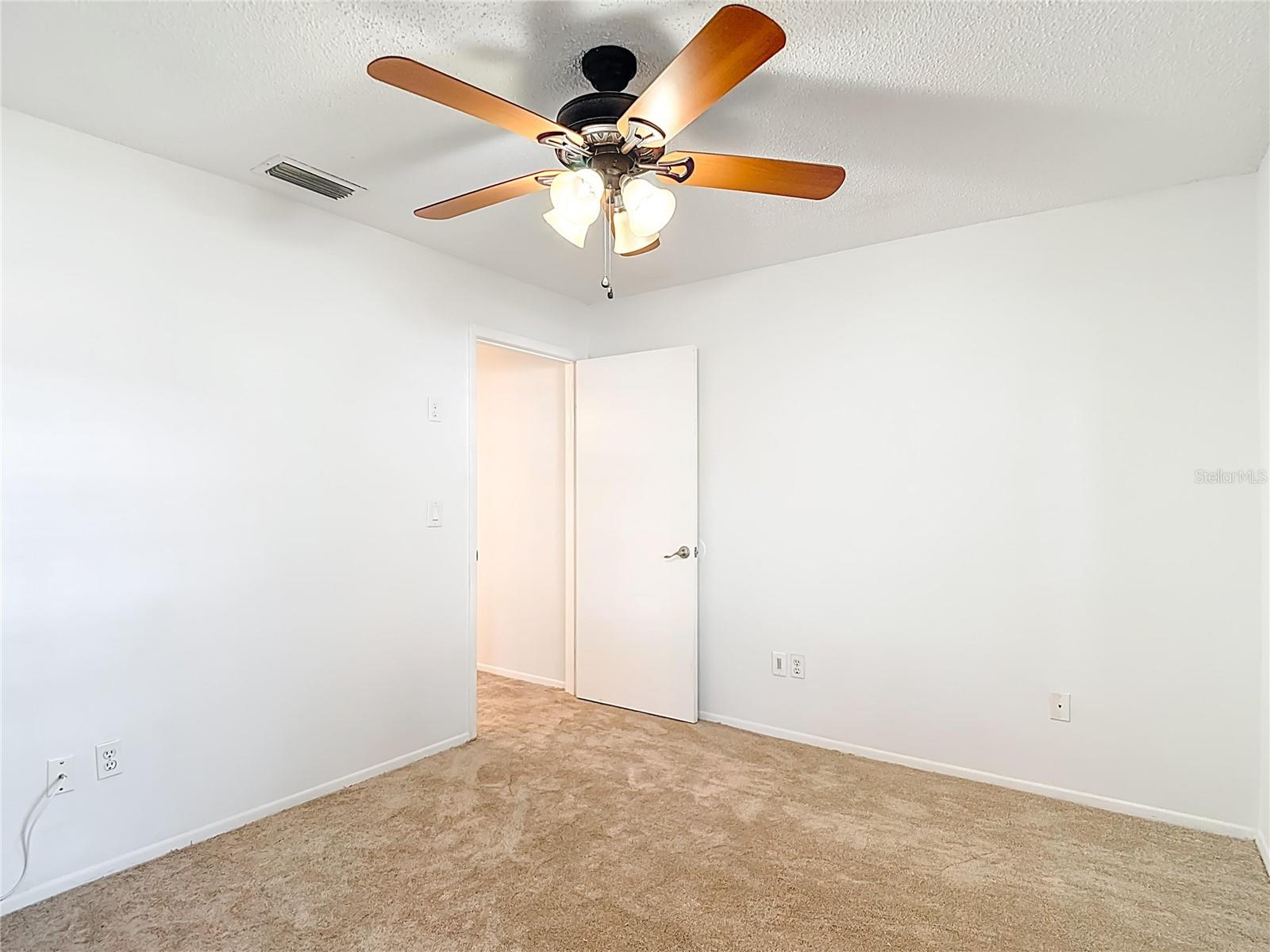 Image 38 of 78 For 15005 Redcliff Drive