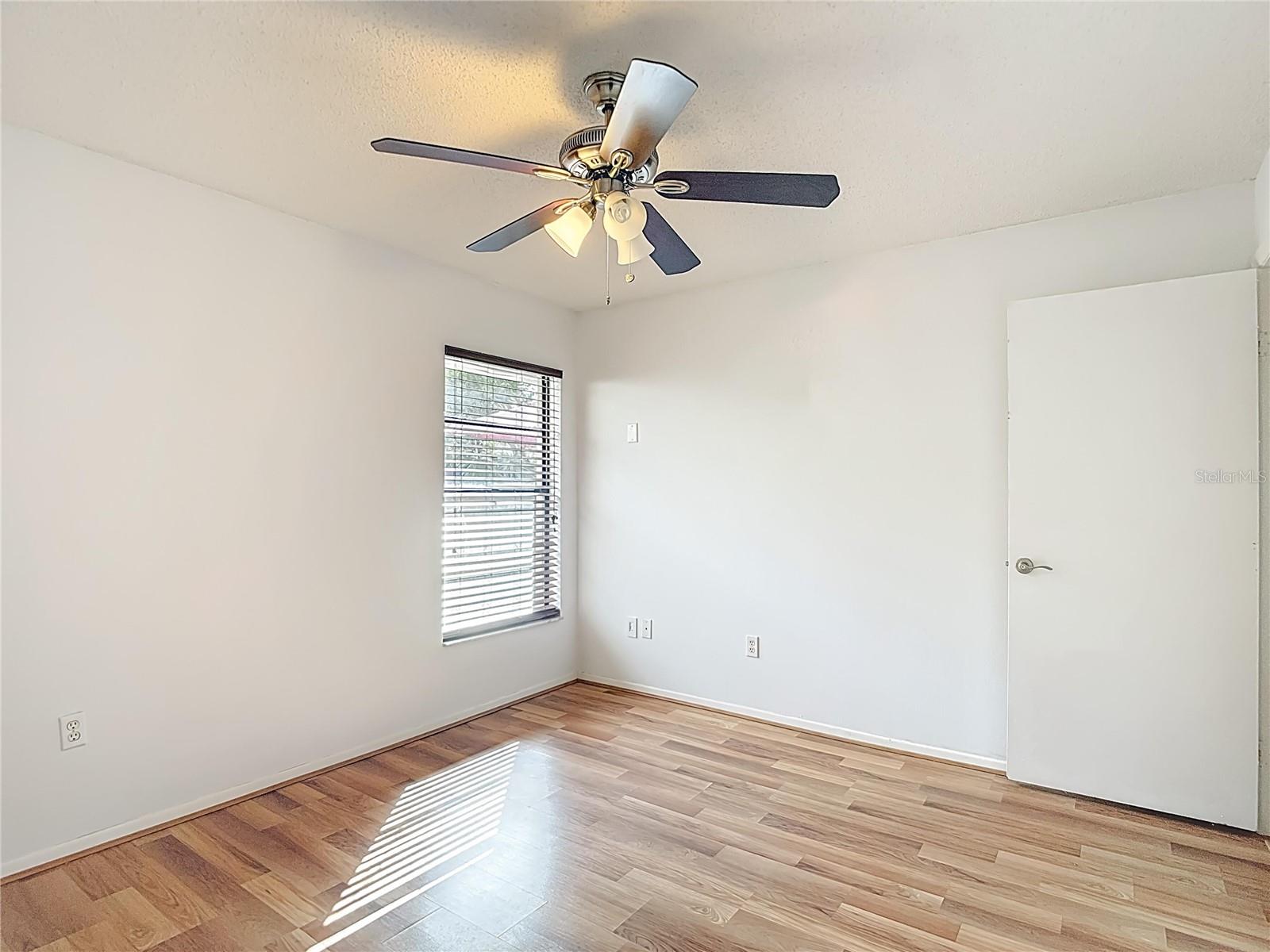 Image 43 of 78 For 15005 Redcliff Drive