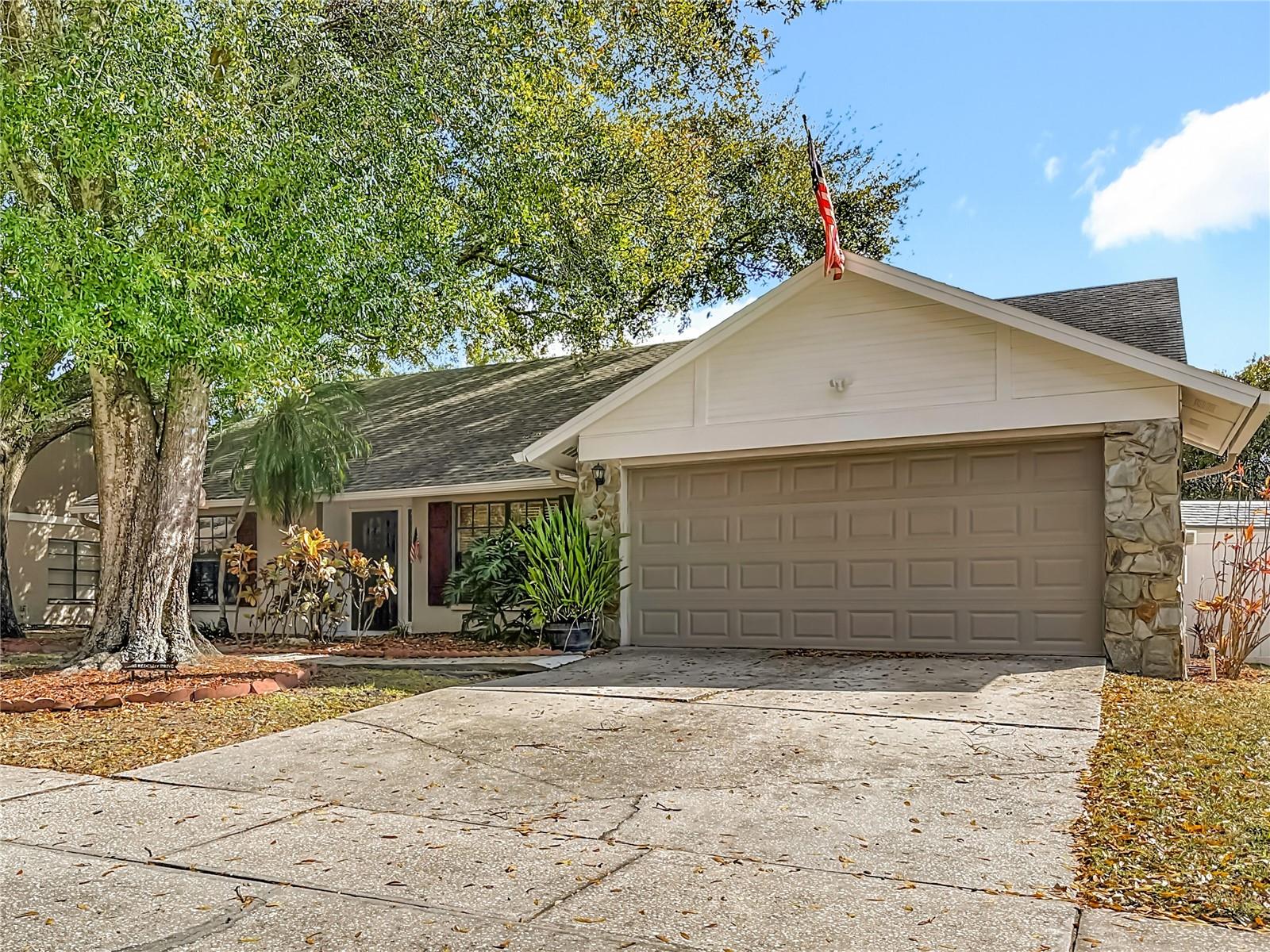 Image 6 of 78 For 15005 Redcliff Drive