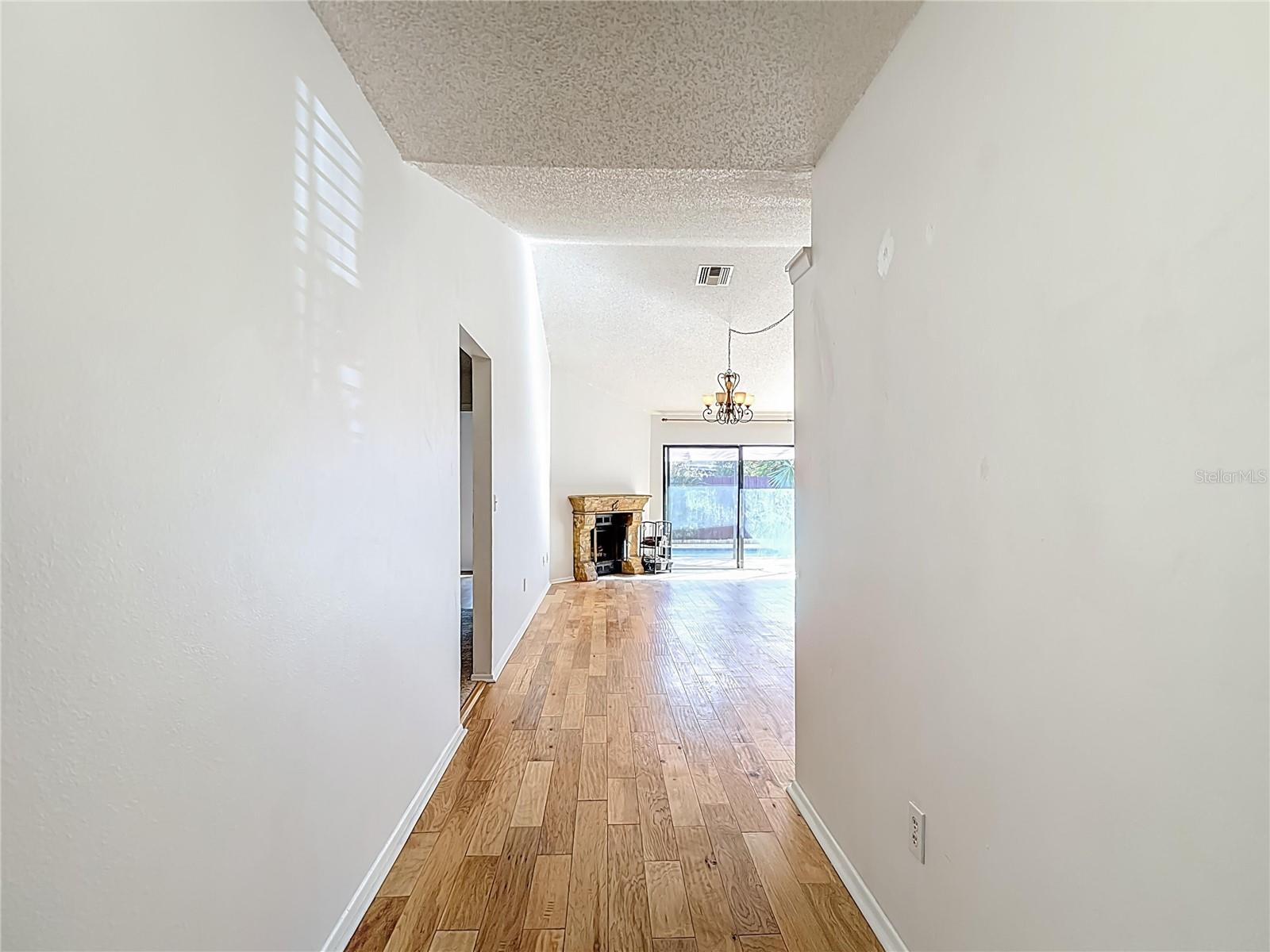 Image 8 of 78 For 15005 Redcliff Drive