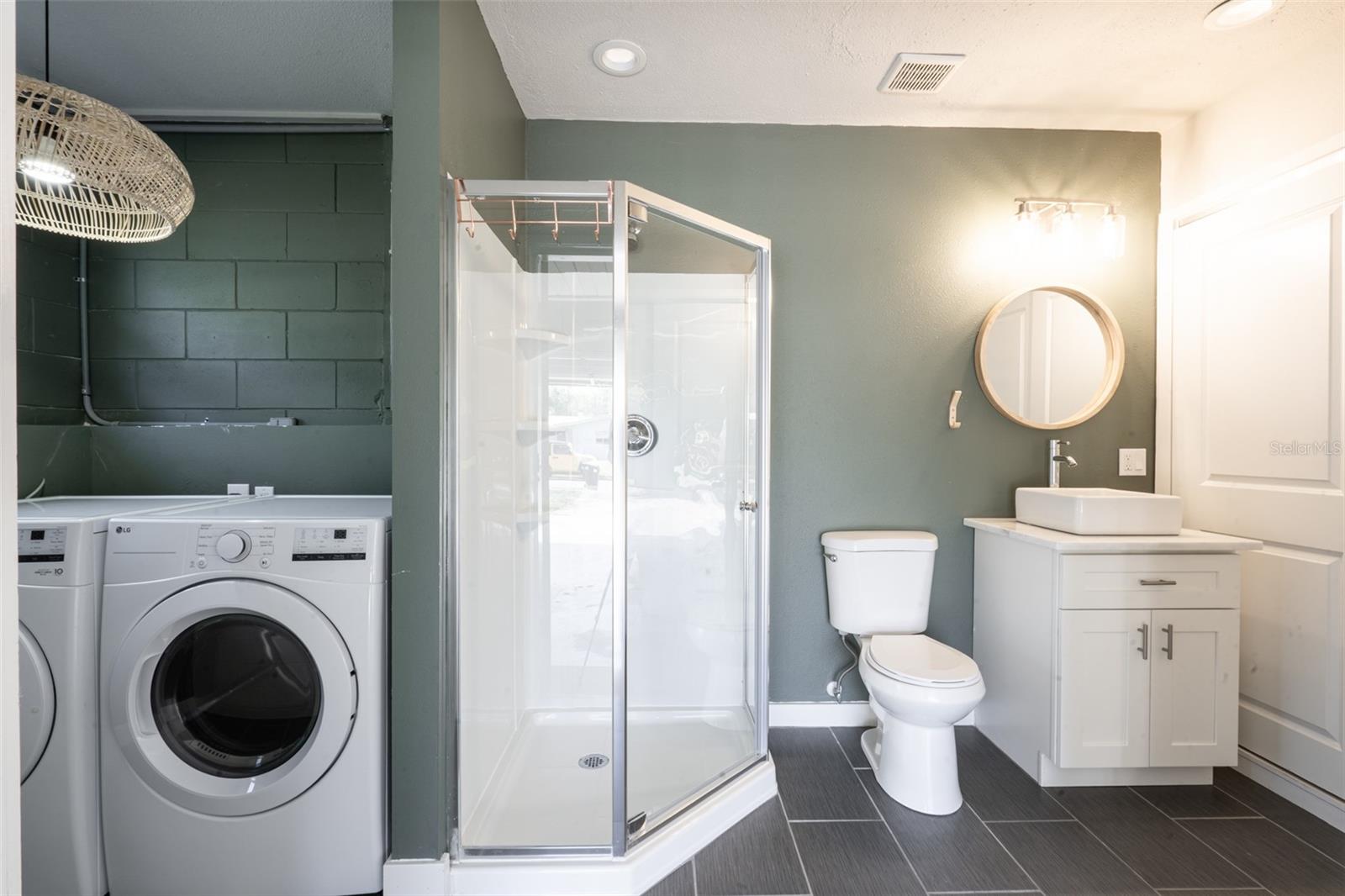 Image 21 of 30 For 418 Gilbert Road