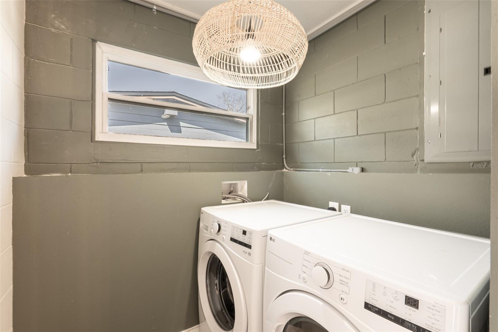 Image 23 of 30 For 418 Gilbert Road