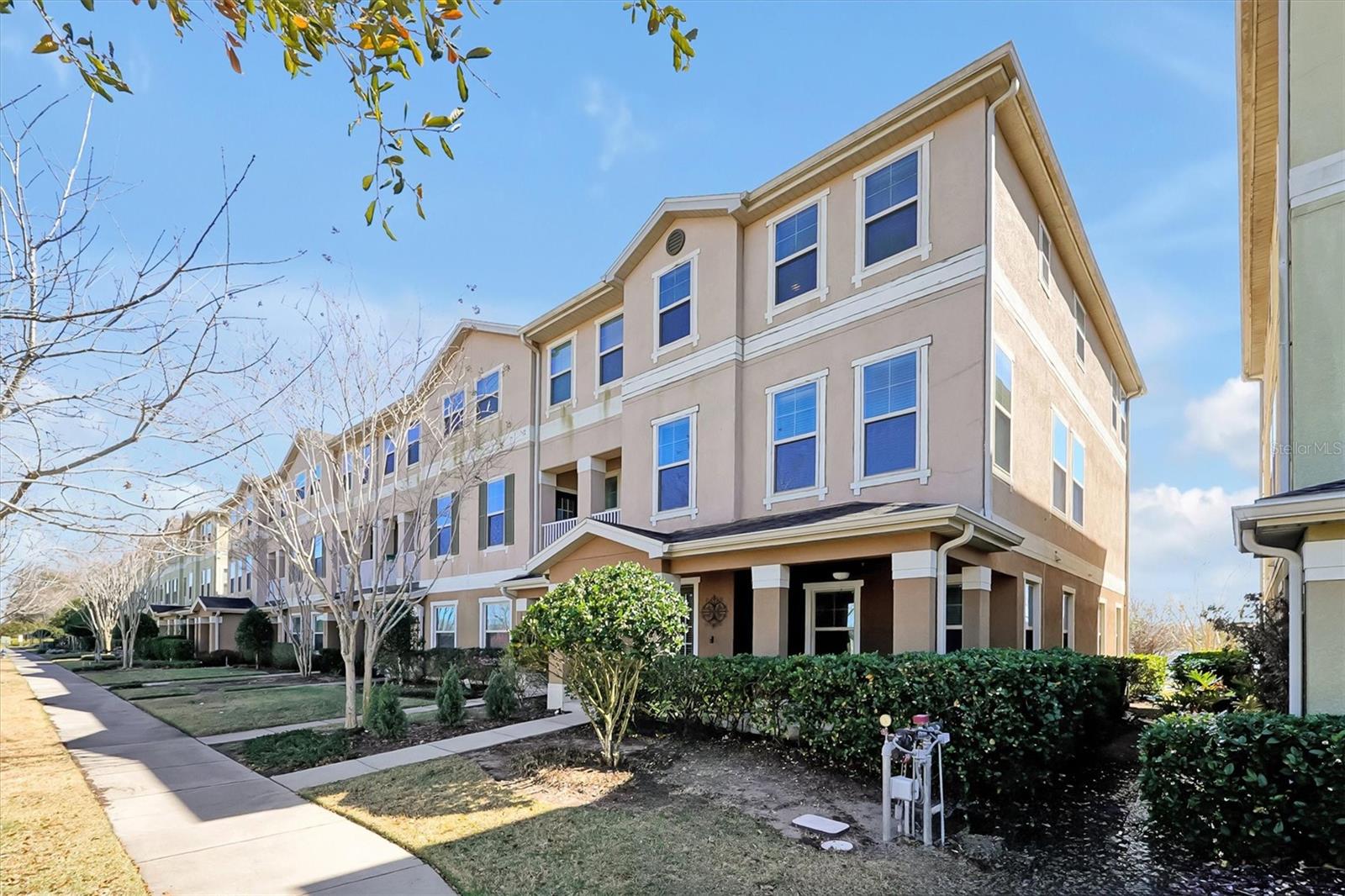 Image 2 of 39 For 10522 Green Ivy Lane