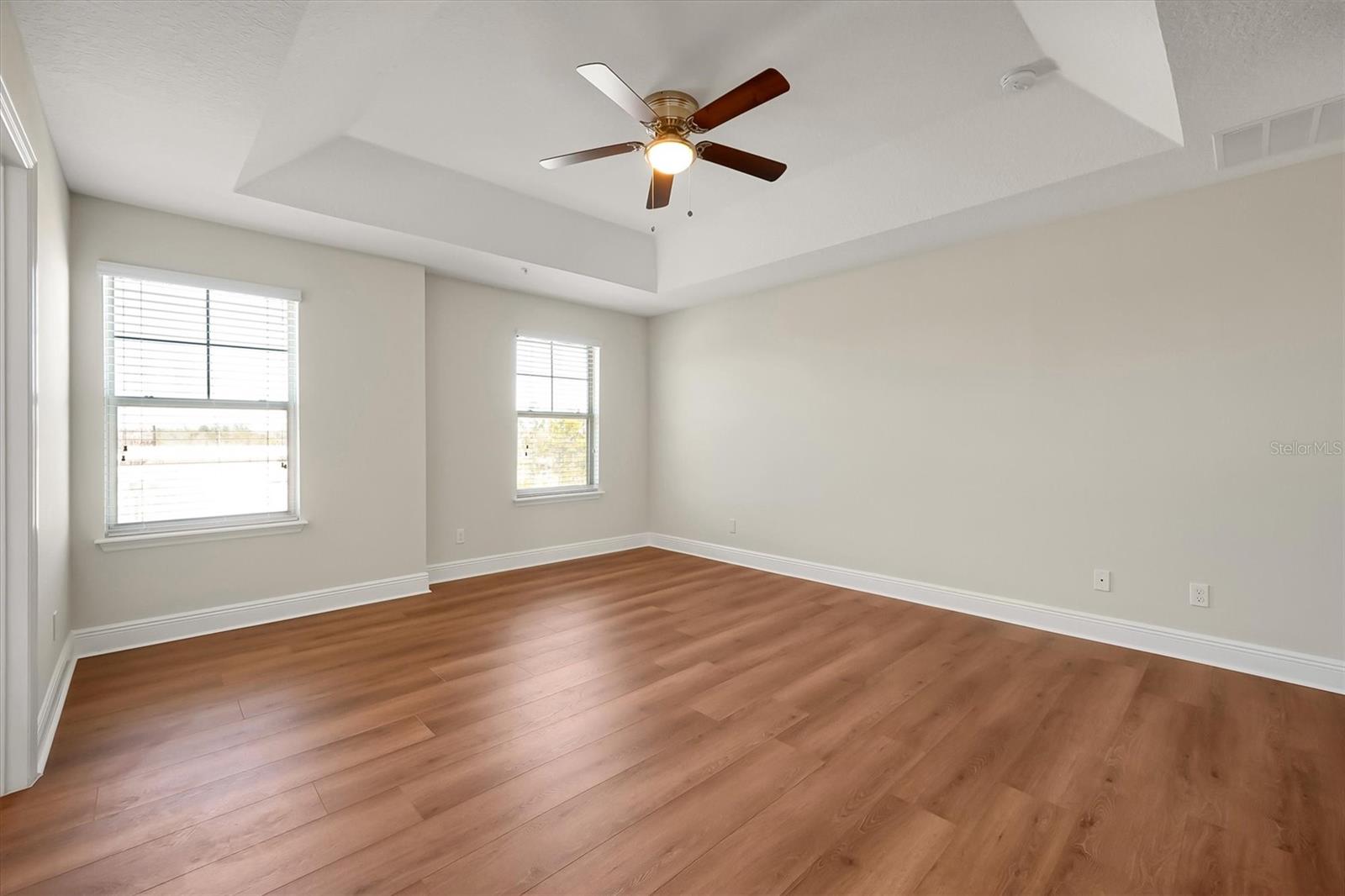 Image 20 of 39 For 10522 Green Ivy Lane