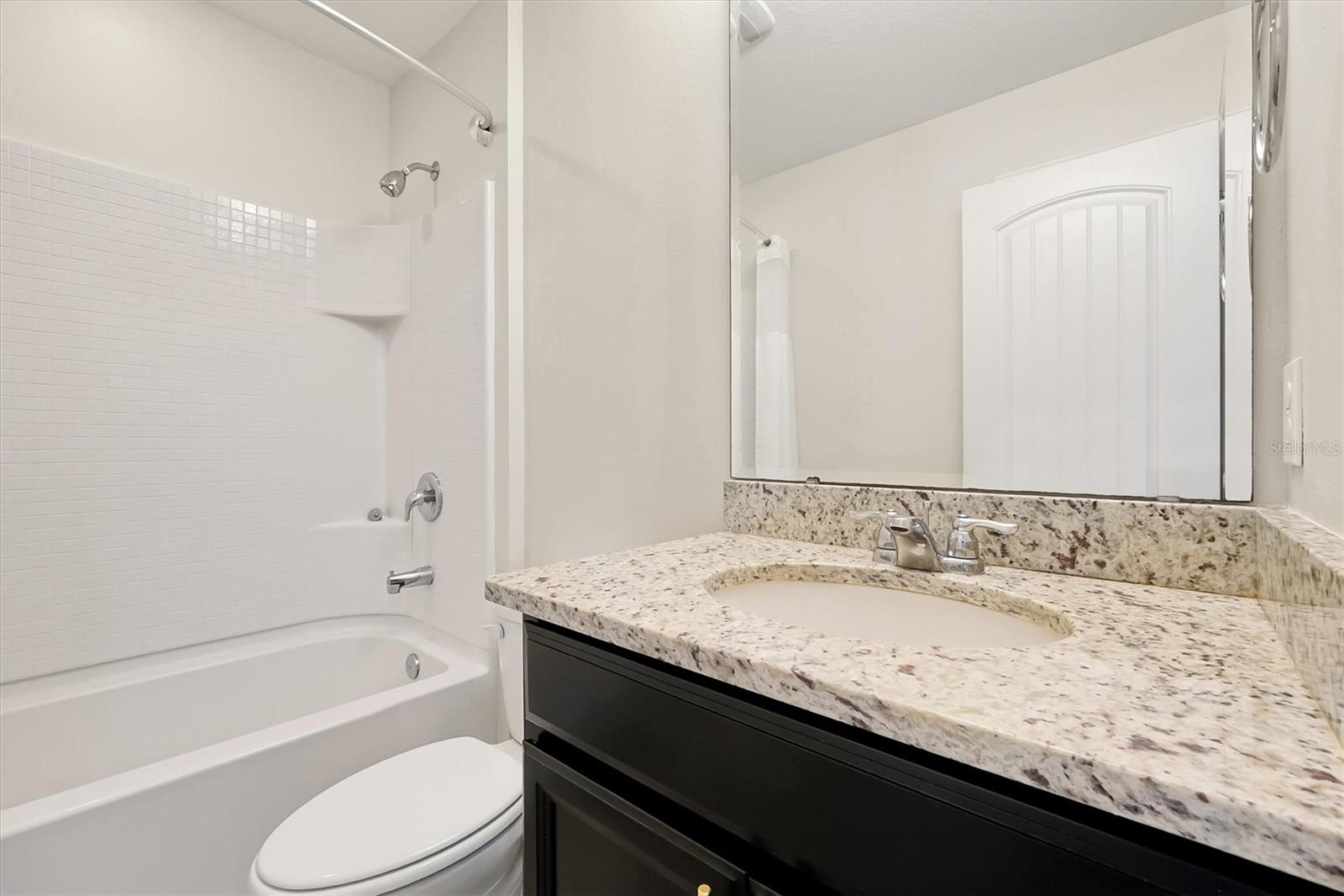 Image 27 of 39 For 10522 Green Ivy Lane