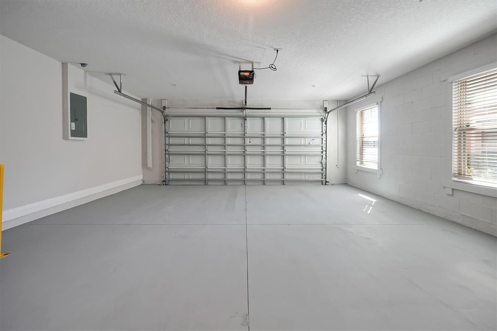 Image 29 of 39 For 10522 Green Ivy Lane