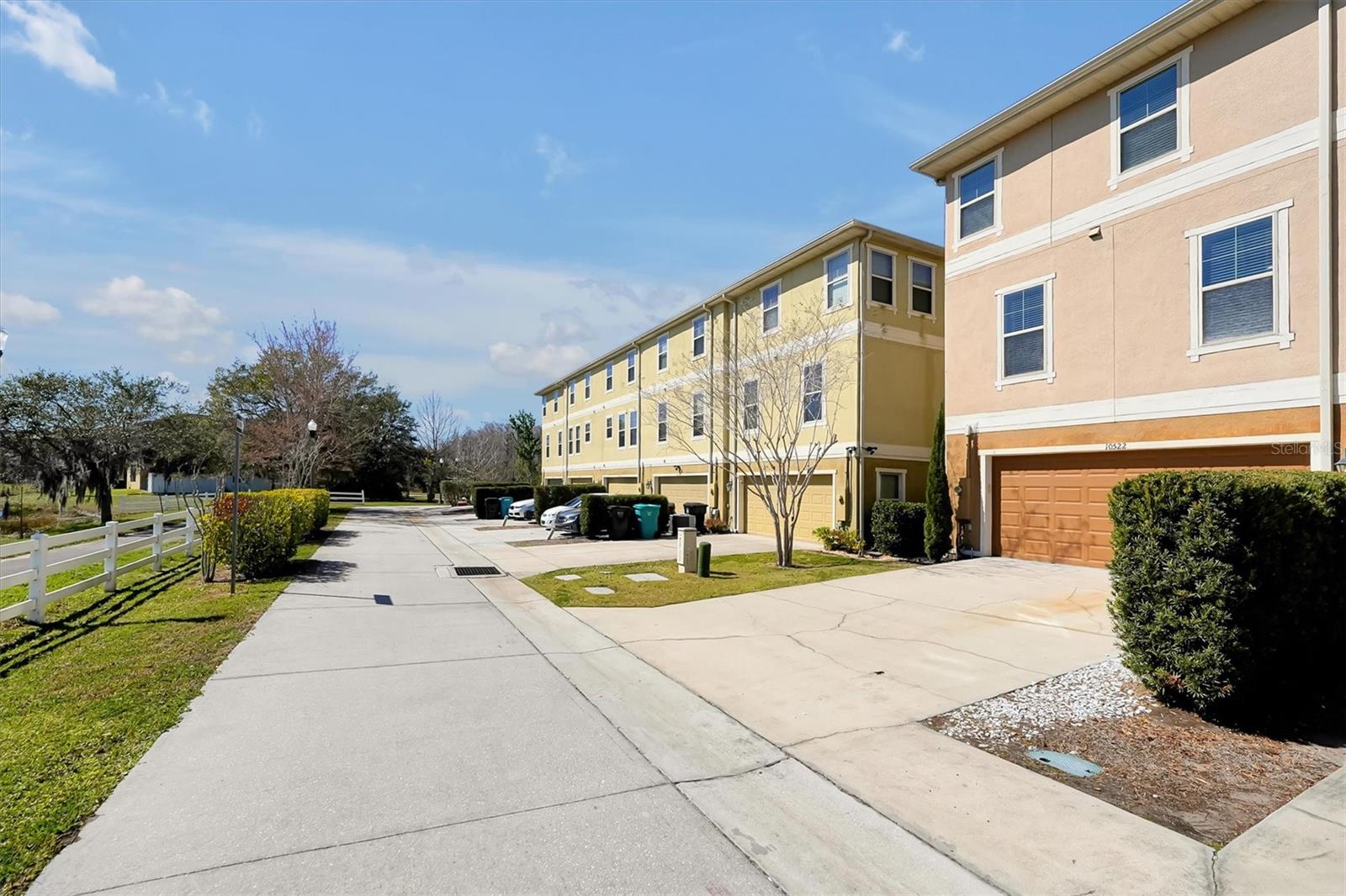 Image 31 of 39 For 10522 Green Ivy Lane