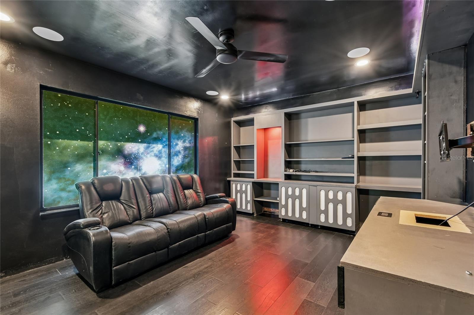 Image 13 of 73 For 1894 Long Pond Drive