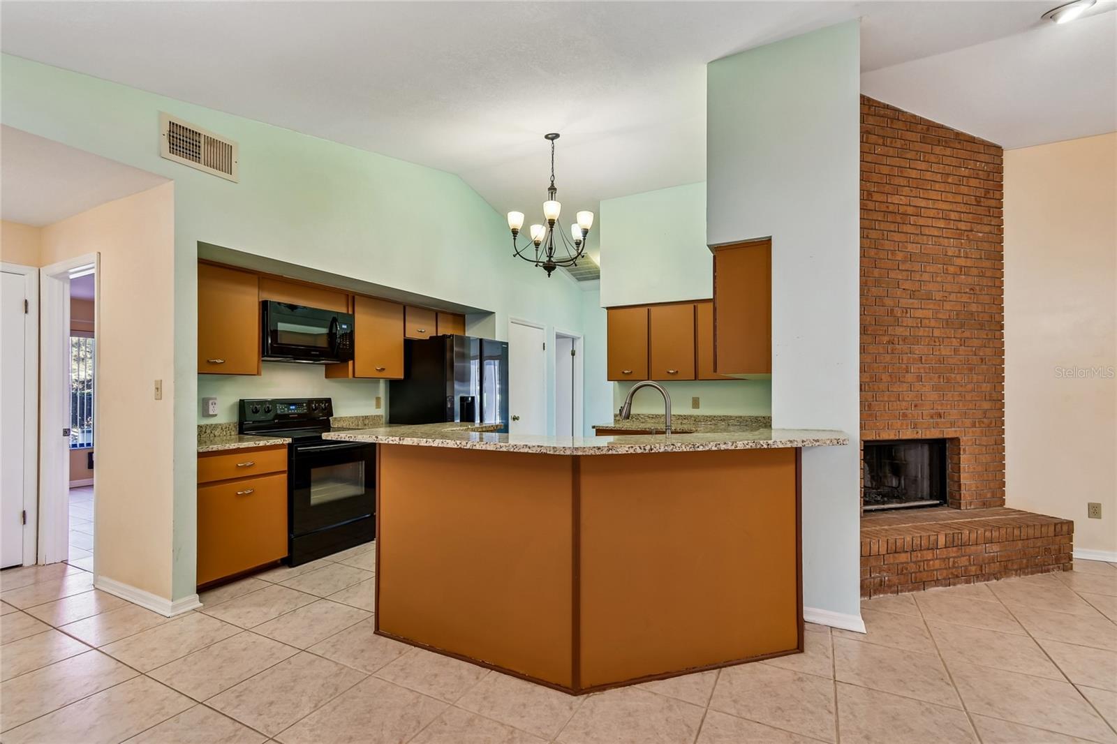 Image 19 of 73 For 1894 Long Pond Drive