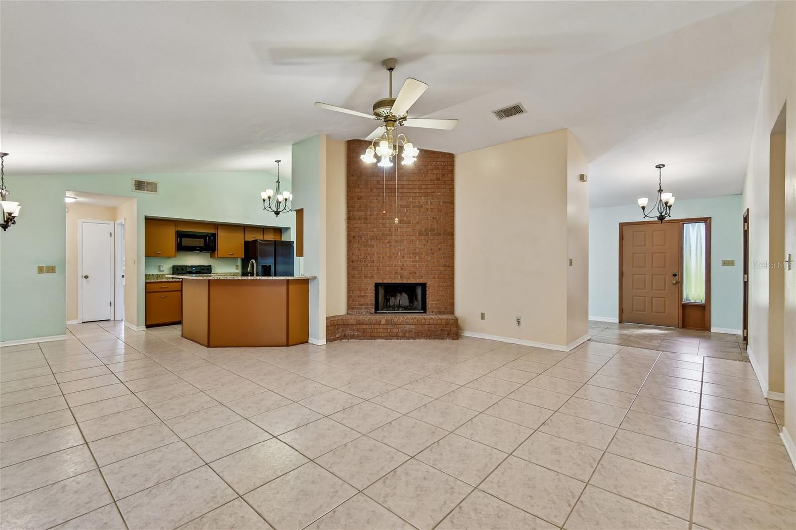 Image 25 of 73 For 1894 Long Pond Drive