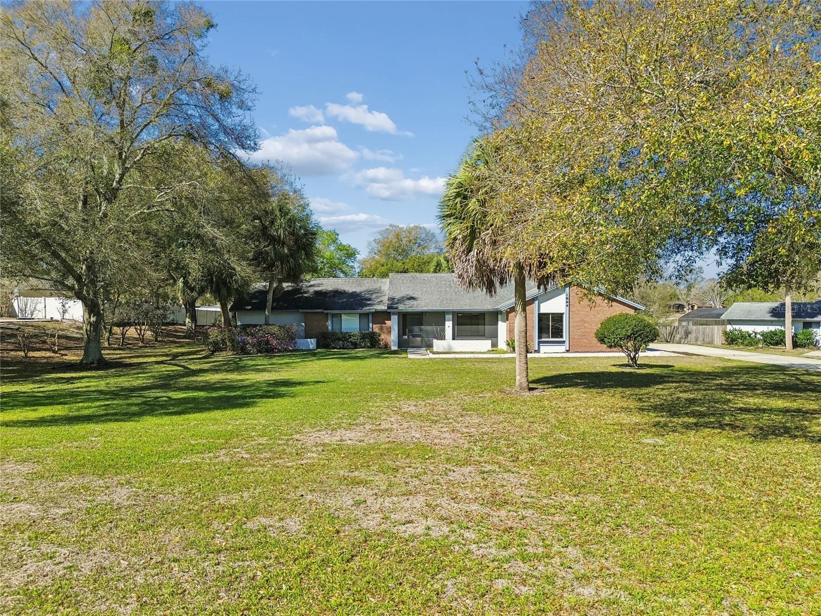 Image 4 of 73 For 1894 Long Pond Drive