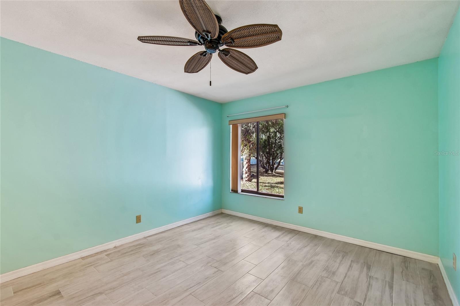 Image 44 of 73 For 1894 Long Pond Drive