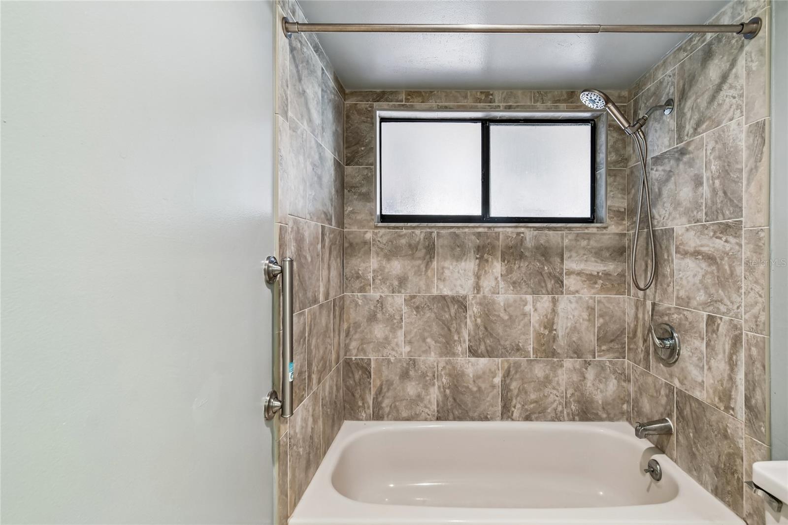 Image 53 of 73 For 1894 Long Pond Drive