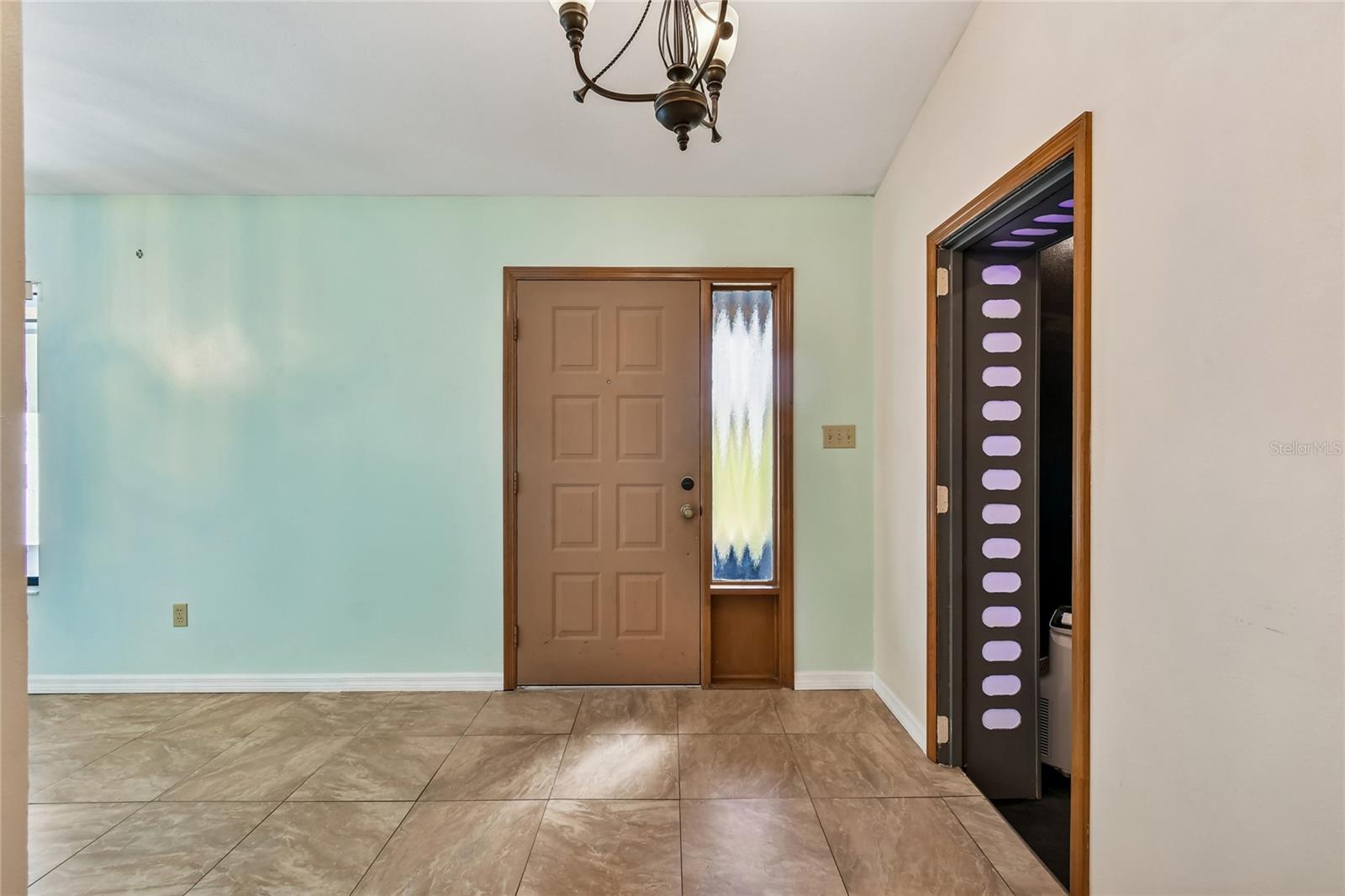 Image 9 of 73 For 1894 Long Pond Drive