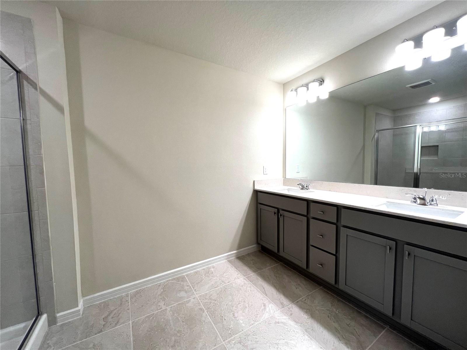 Listing photo id 8 for 1778 Delightful Drive