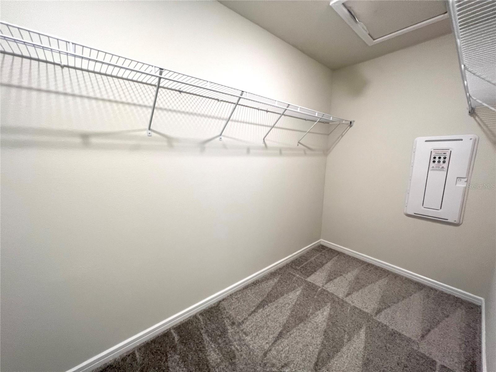 Listing photo id 7 for 1778 Delightful Drive