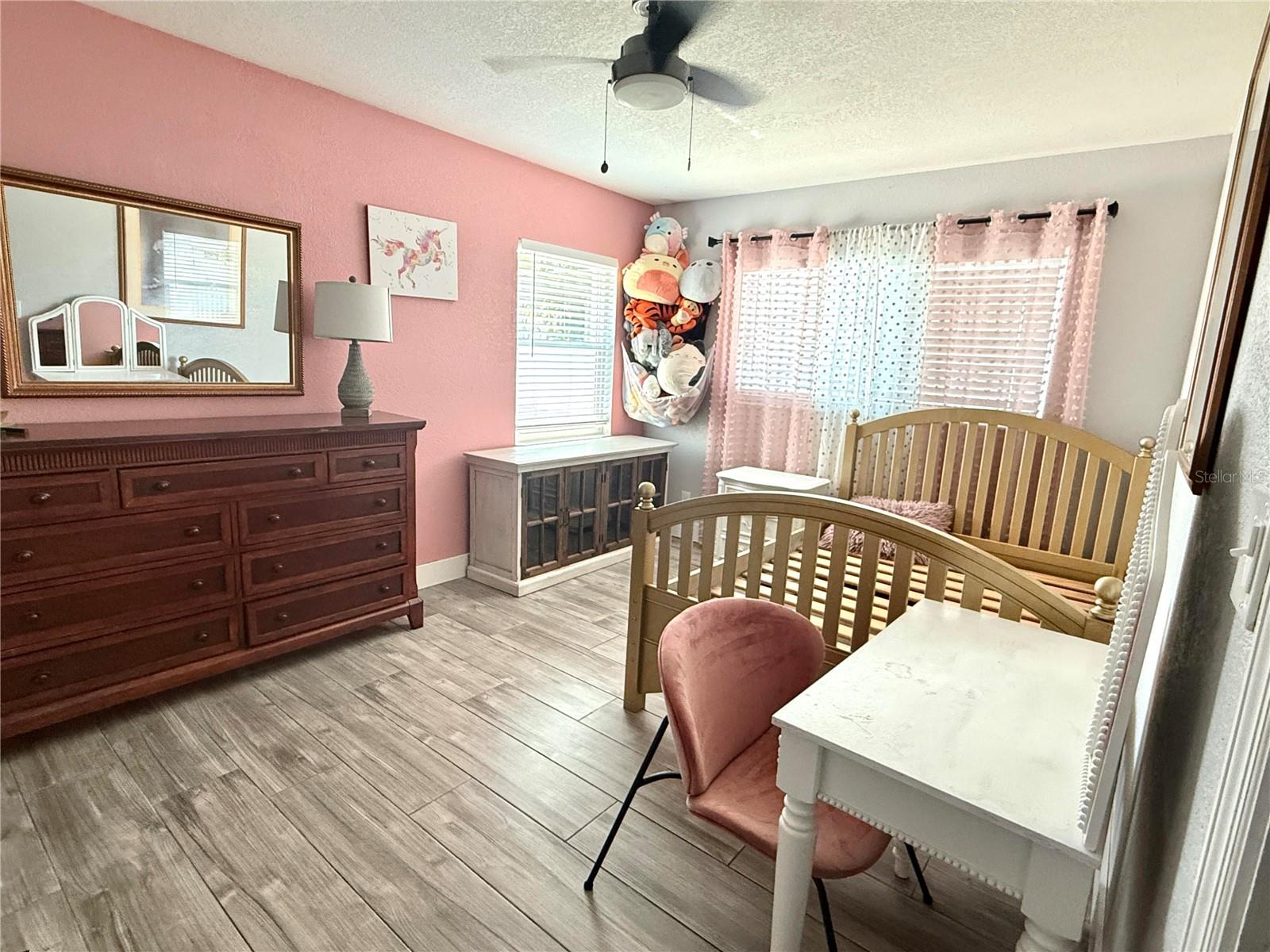 Listing photo id 28 for 8280 32nd Avenue N