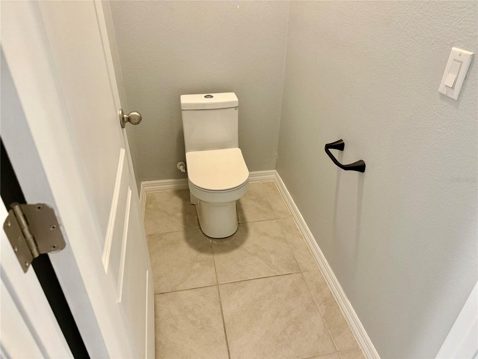 Image 20 of 39 For 3305 Royal Tern