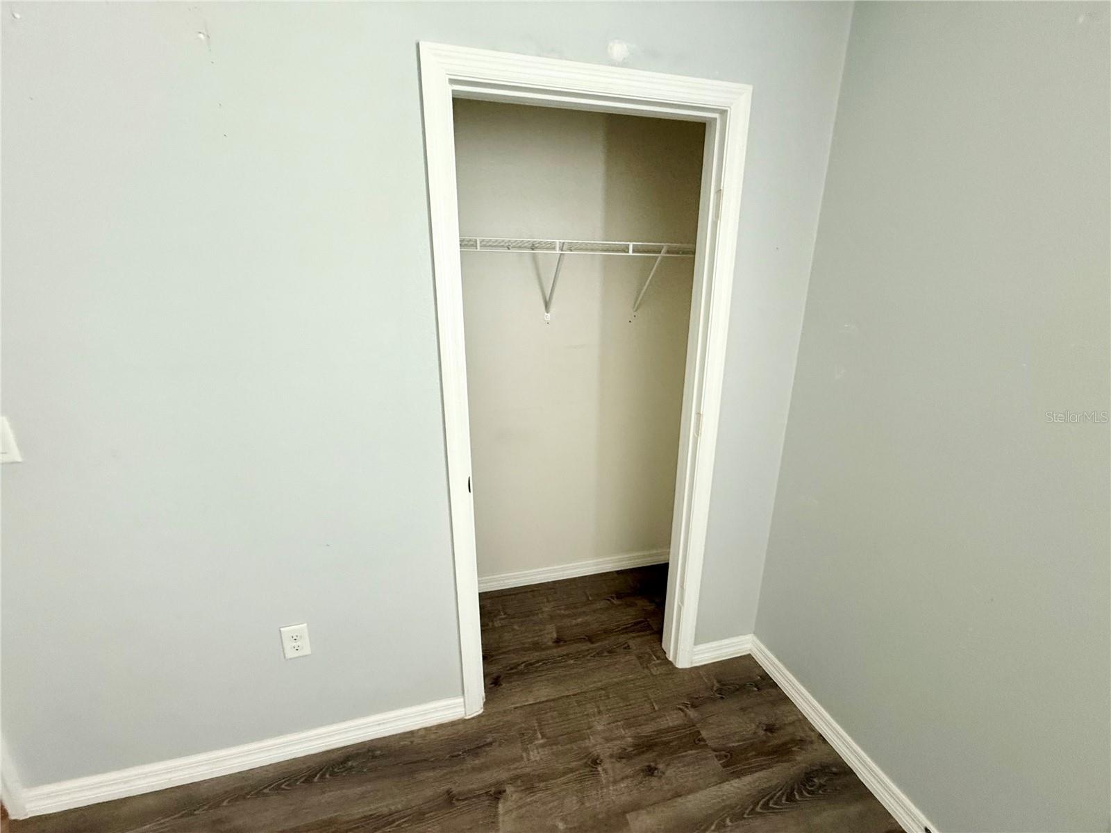 Image 34 of 39 For 3305 Royal Tern