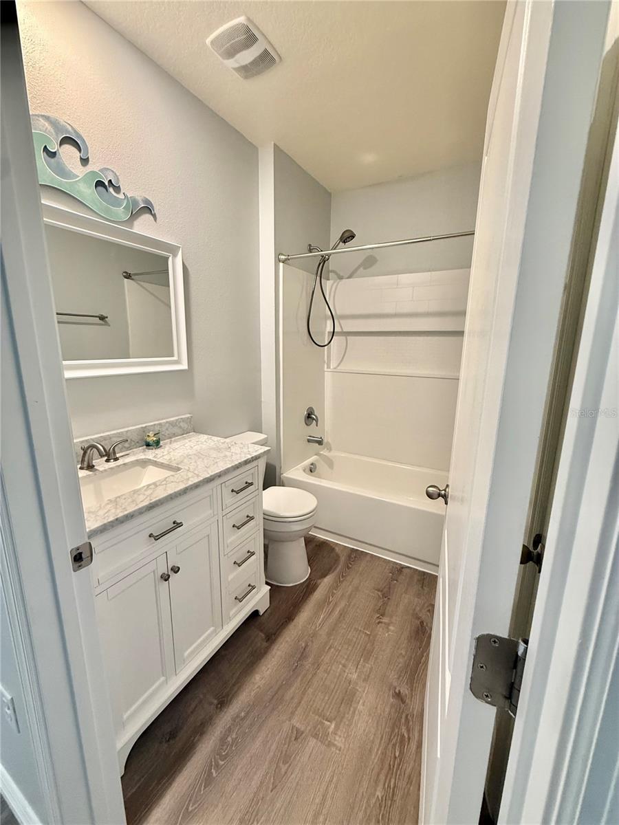 Image 6 of 39 For 3305 Royal Tern