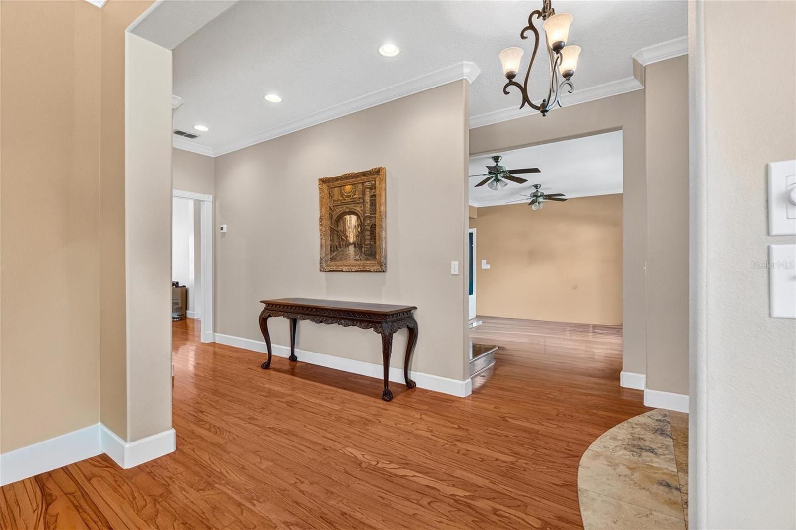 Image 10 of 79 For 441 Courtlea Oaks Boulevard