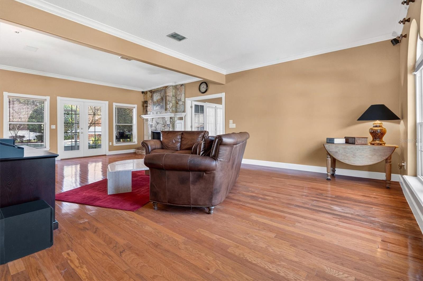 Image 12 of 79 For 441 Courtlea Oaks Boulevard