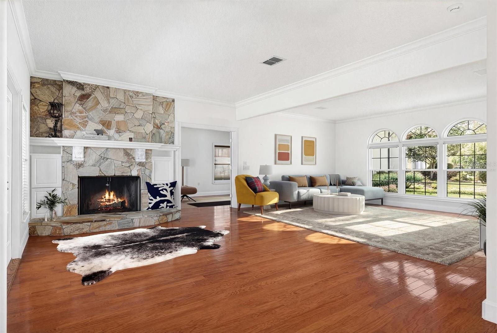 Image 20 of 79 For 441 Courtlea Oaks Boulevard