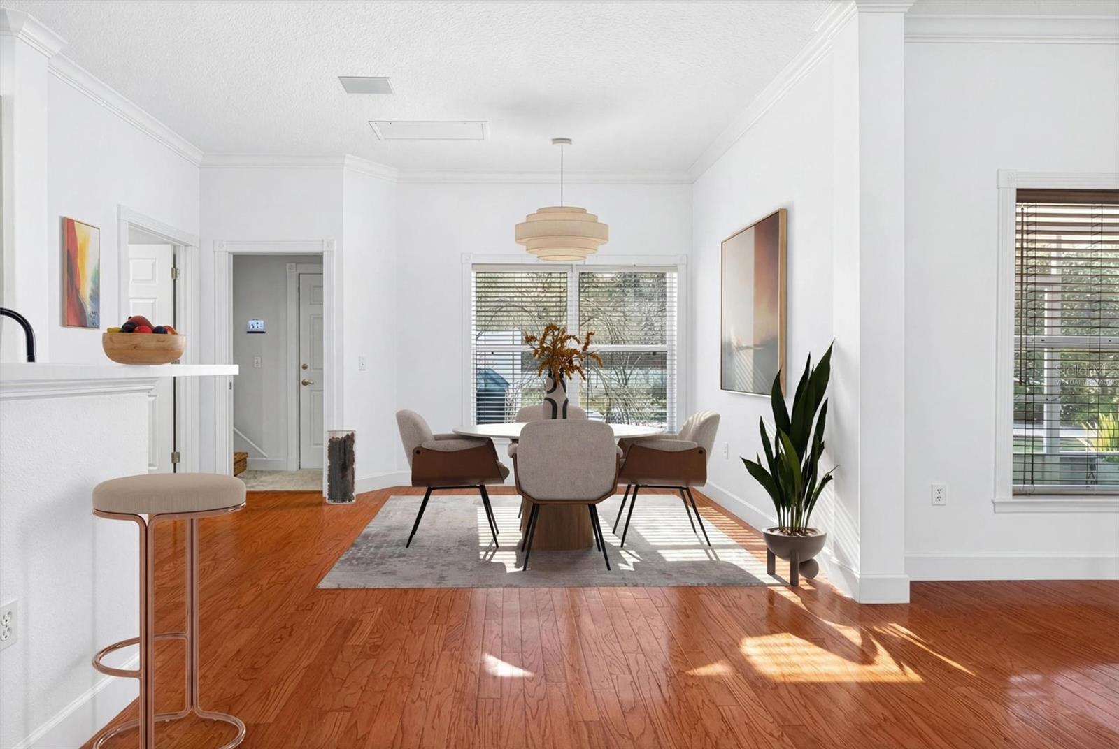 Image 23 of 79 For 441 Courtlea Oaks Boulevard