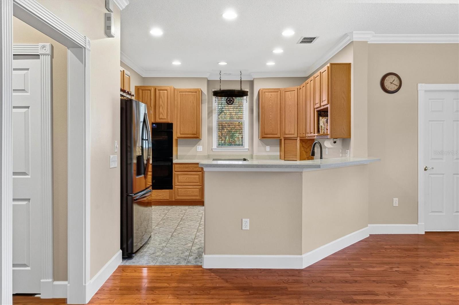 Image 26 of 79 For 441 Courtlea Oaks Boulevard