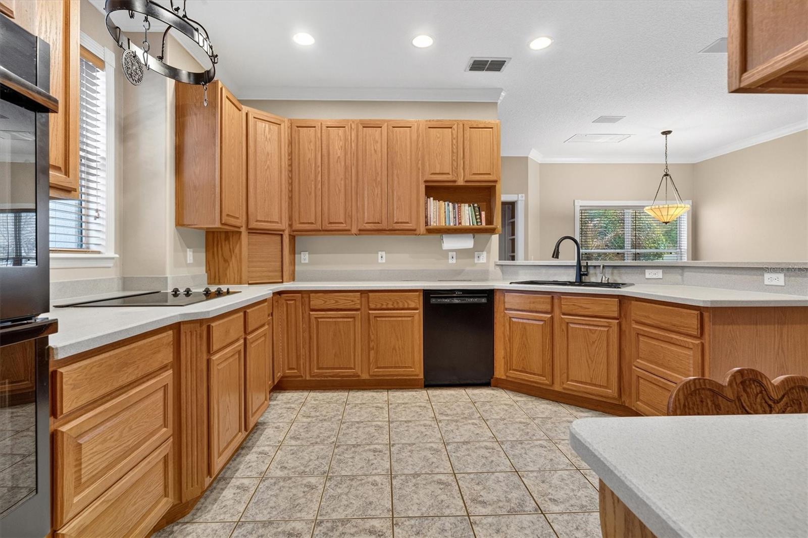 Image 28 of 79 For 441 Courtlea Oaks Boulevard