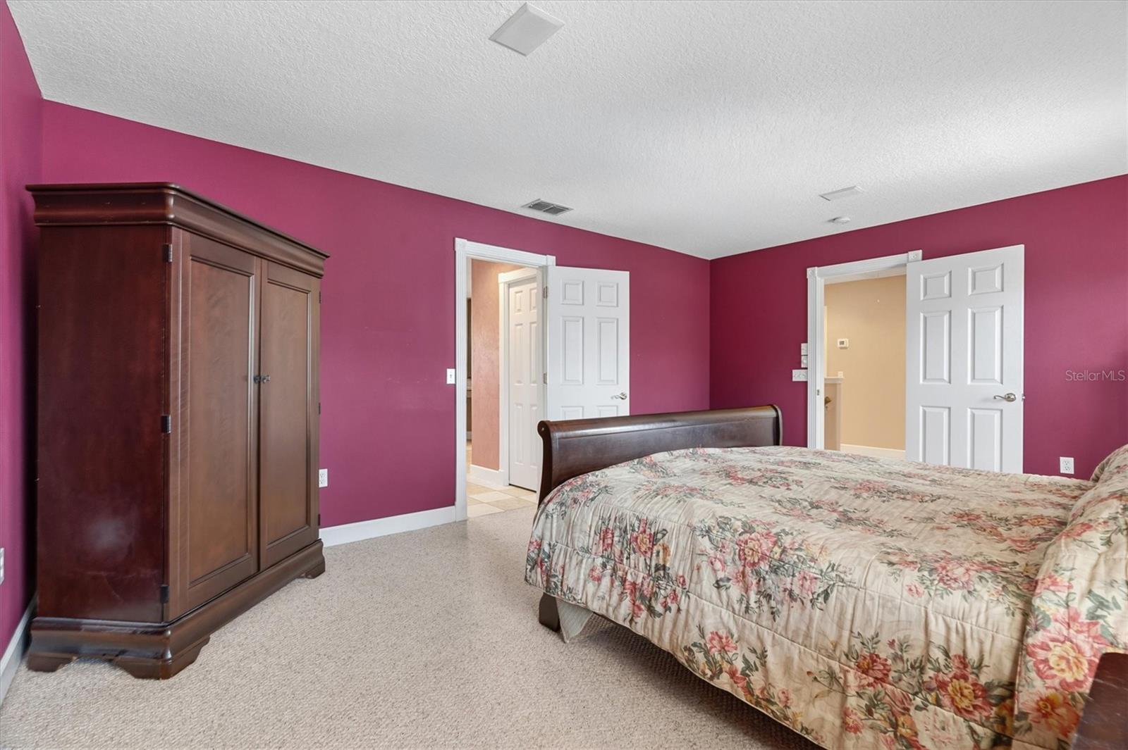 Image 33 of 79 For 441 Courtlea Oaks Boulevard