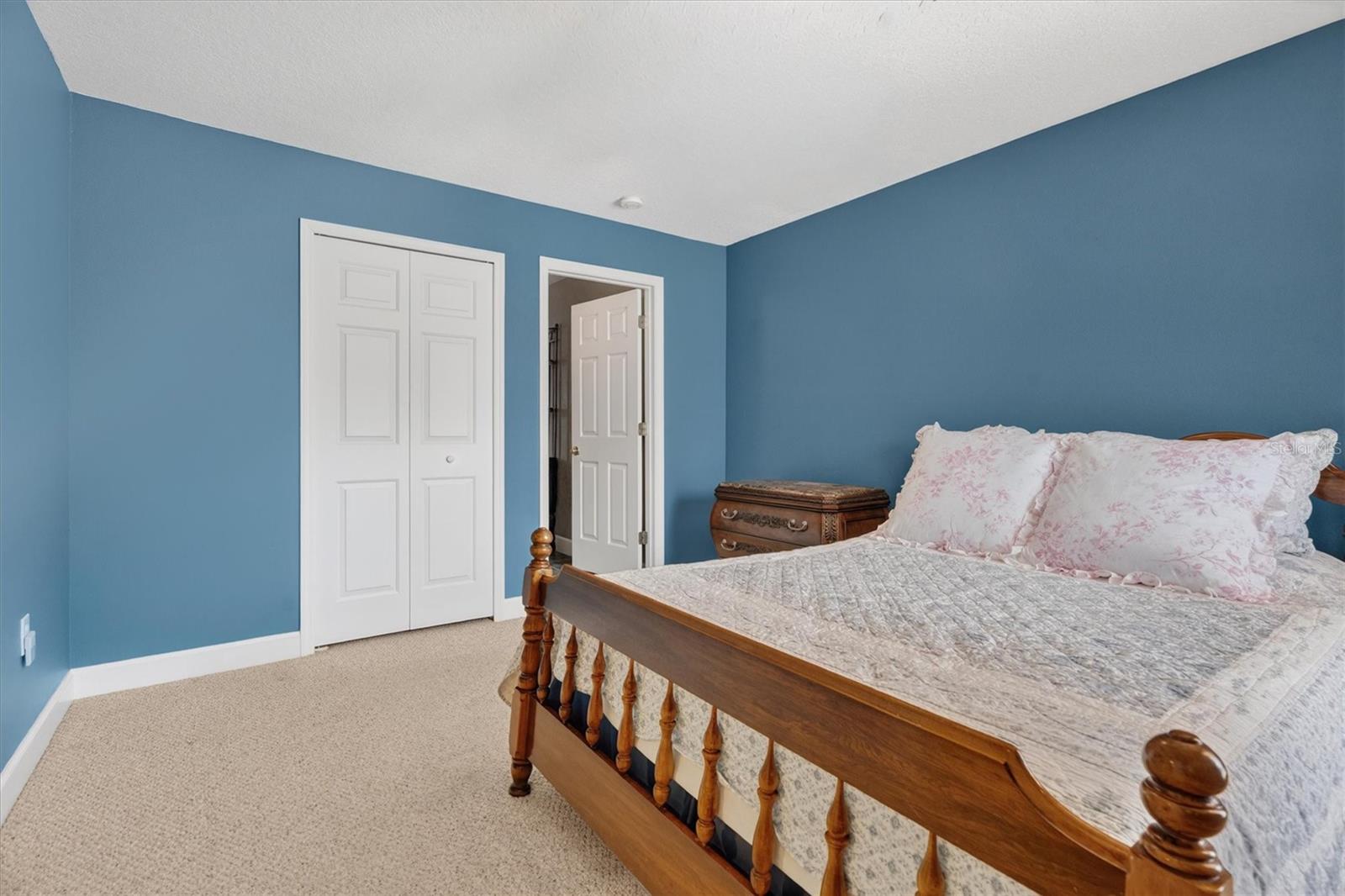 Image 39 of 79 For 441 Courtlea Oaks Boulevard