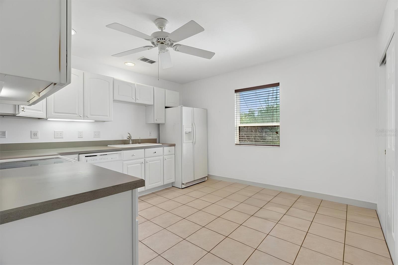 Image 52 of 79 For 441 Courtlea Oaks Boulevard