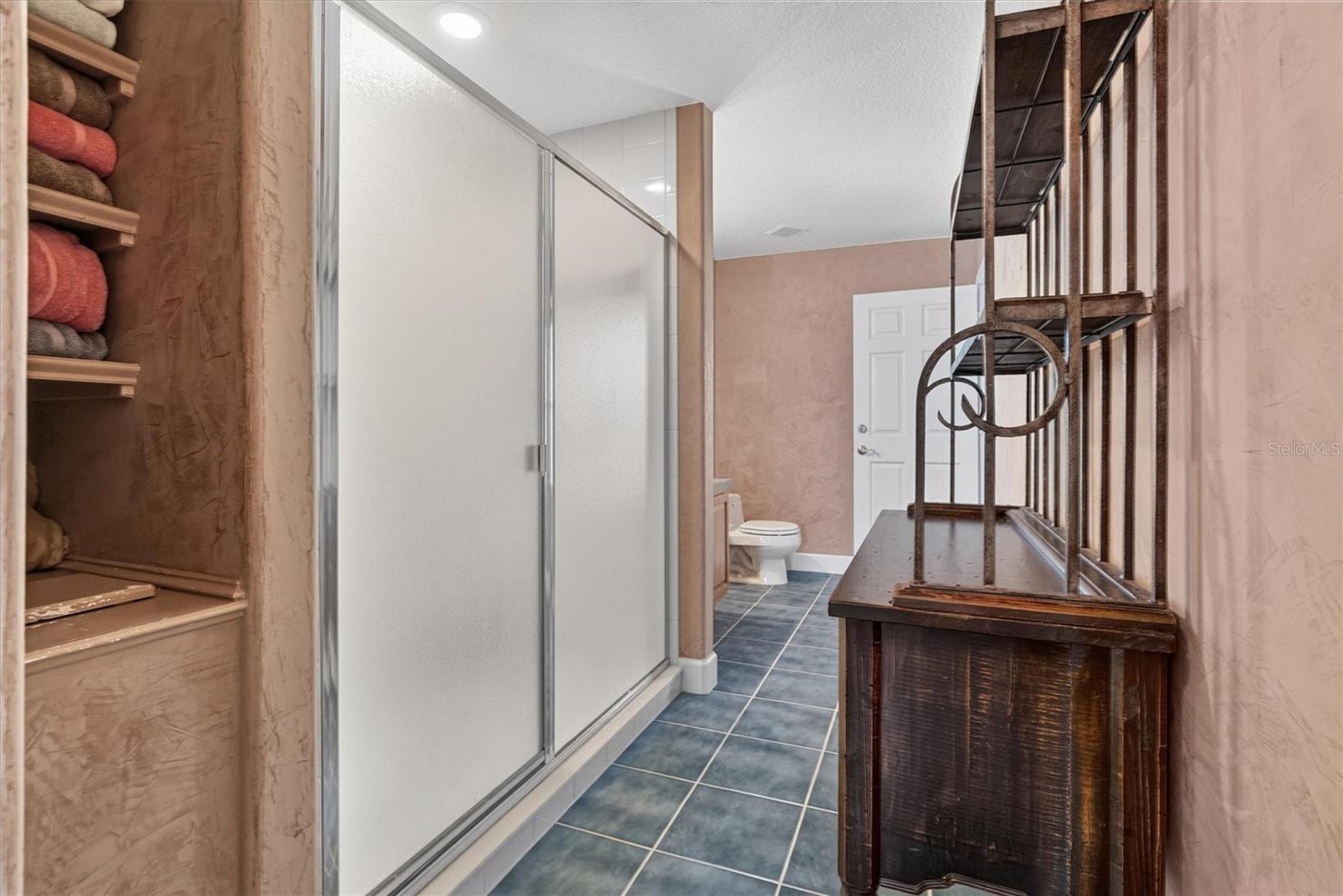 Image 58 of 79 For 441 Courtlea Oaks Boulevard