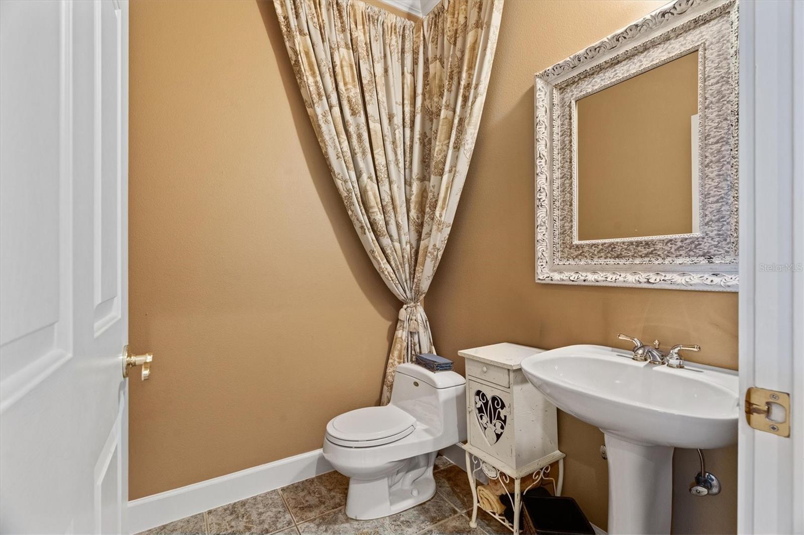 Image 6 of 79 For 441 Courtlea Oaks Boulevard