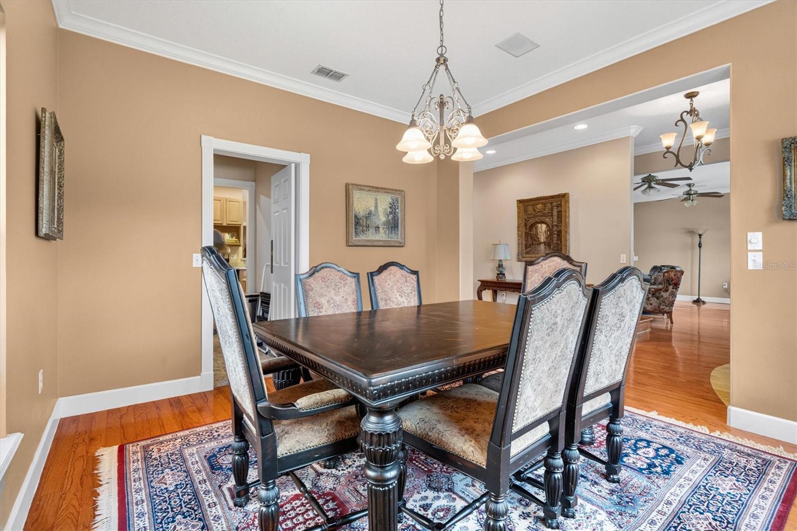 Image 9 of 79 For 441 Courtlea Oaks Boulevard