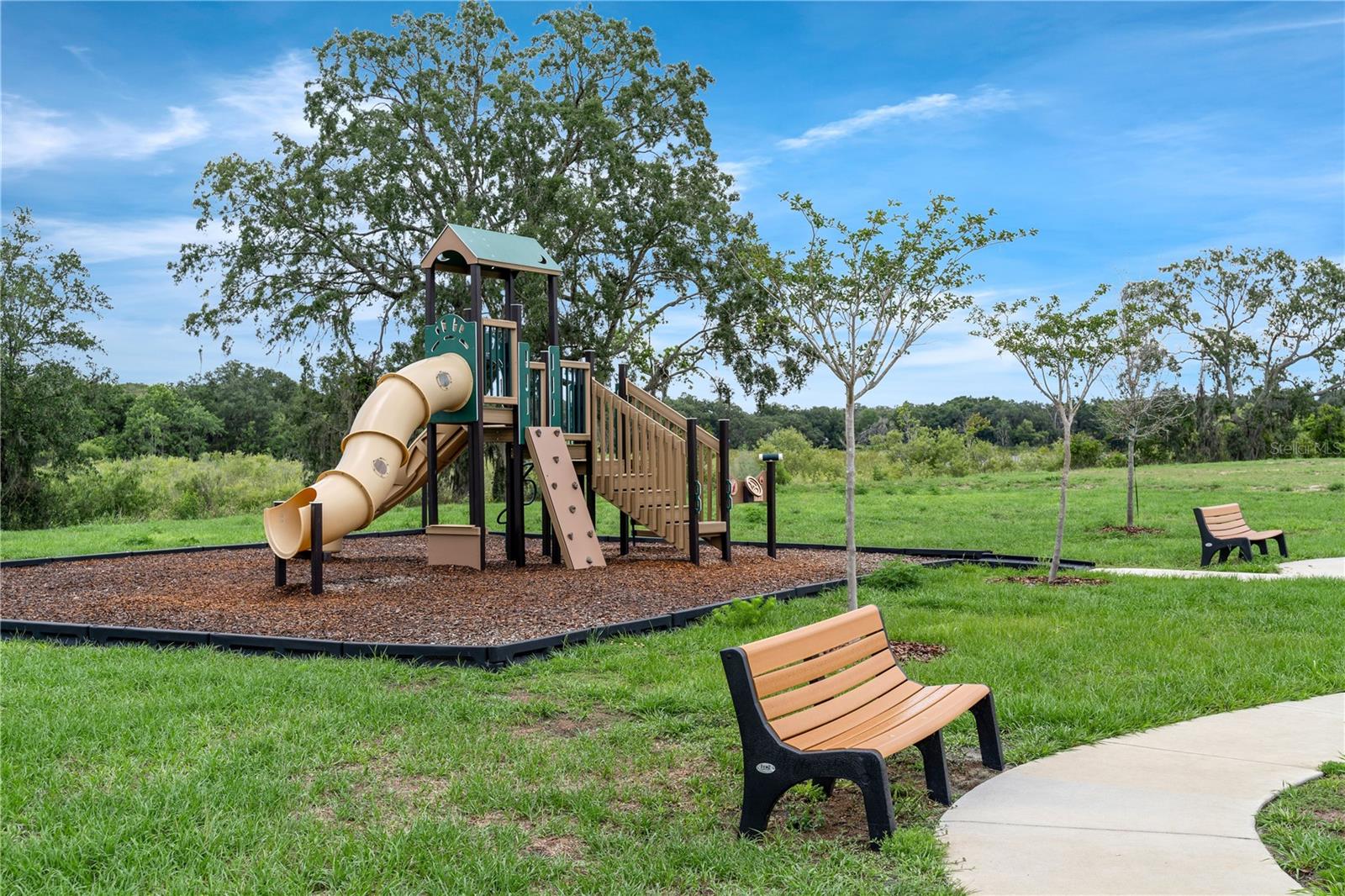 Image 28 of 31 For 1640 Blue Lagoon Circle