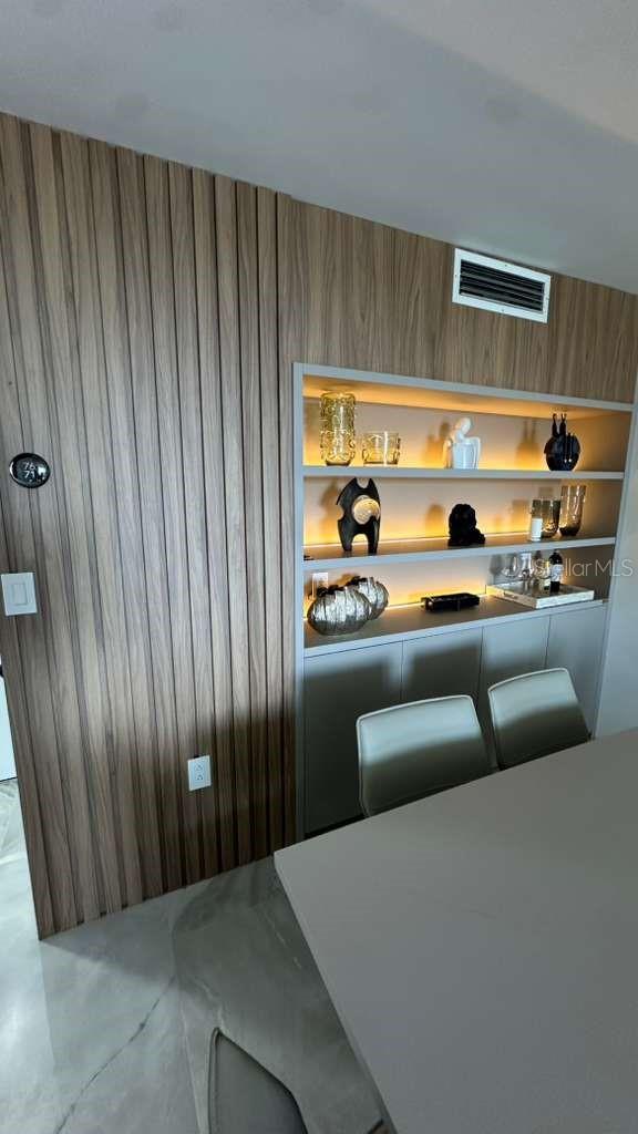 Image 10 of 36 For 20505 Country Club Drive 534