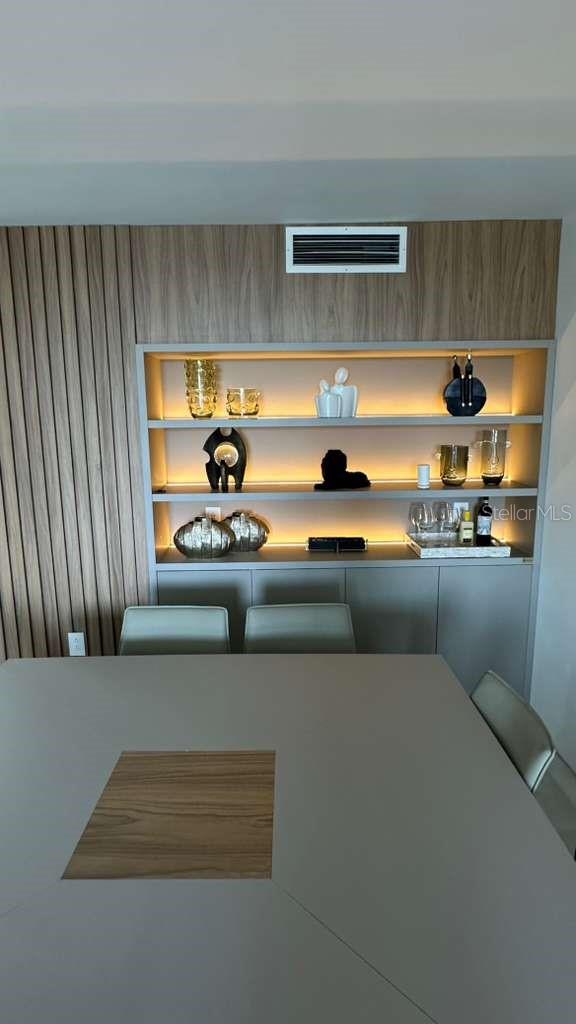 Image 11 of 36 For 20505 Country Club Drive 534