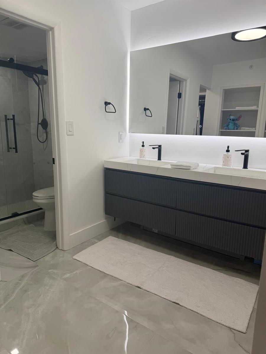 Image 15 of 36 For 20505 Country Club Drive 534