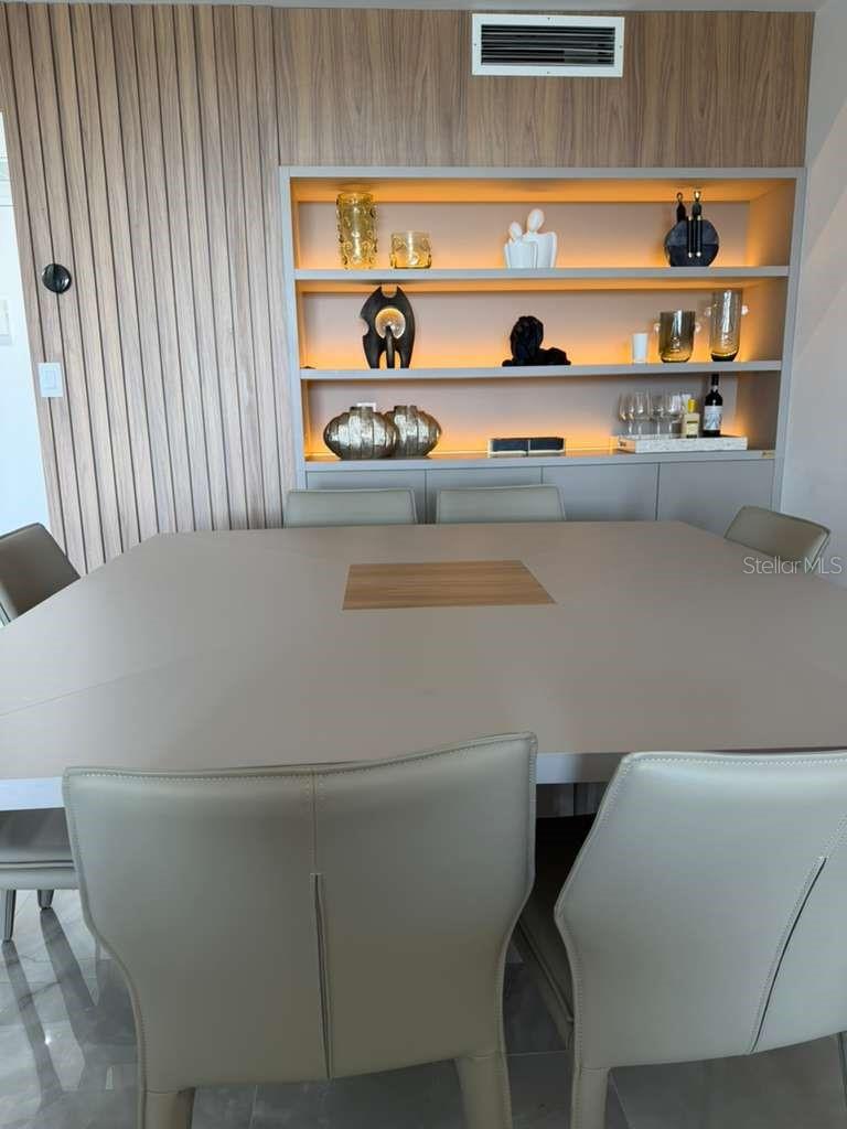 Image 20 of 36 For 20505 Country Club Drive 534